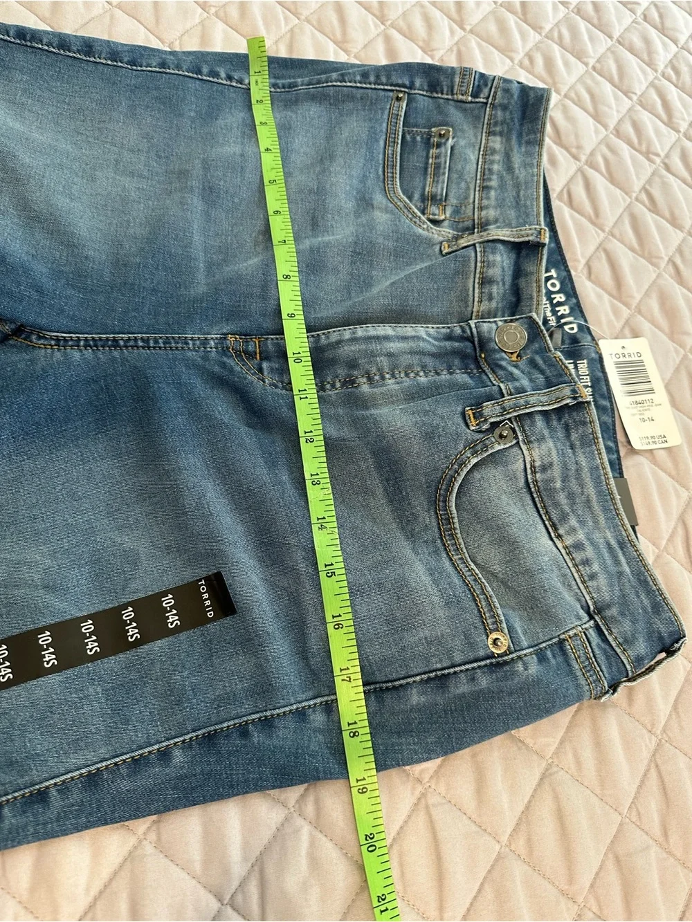 NWT Torrid Trio Fit Slim Boot Limitless Stretch Mid-Blue Straight Jeans - 10-14